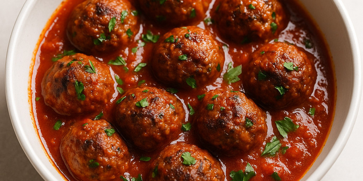 קציצות בקר ירושלמיות ברוטב עגבניות